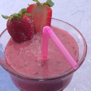 Δροσερό και θρεπτικό smoothie με φρούτα και γιαούρτι