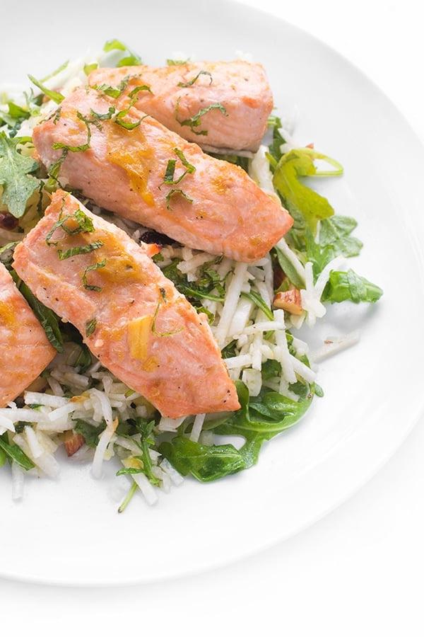 Ψητός Σολομός με Καστανή Ζάχαρη και Jicama