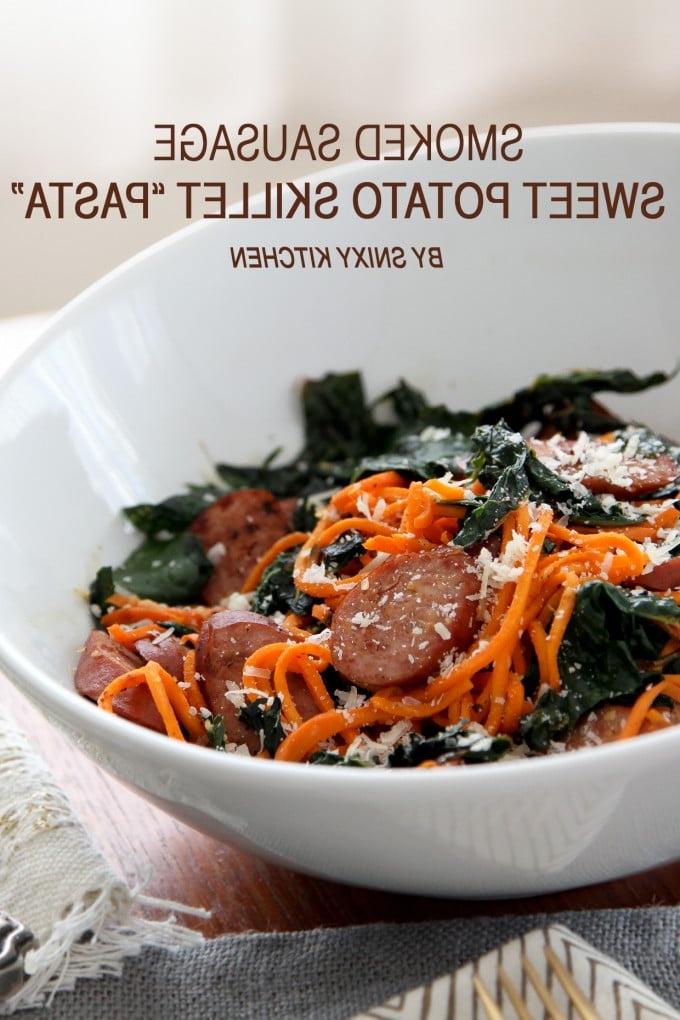 Καπνιστό Λουκάνικο και Γλυκοπατάτα Skillet “Πάστα”