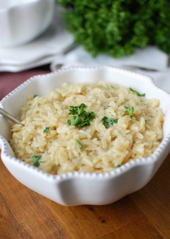 4 Ingredient Cheesy Orzo - Τυρένιο Κριθαράκι
