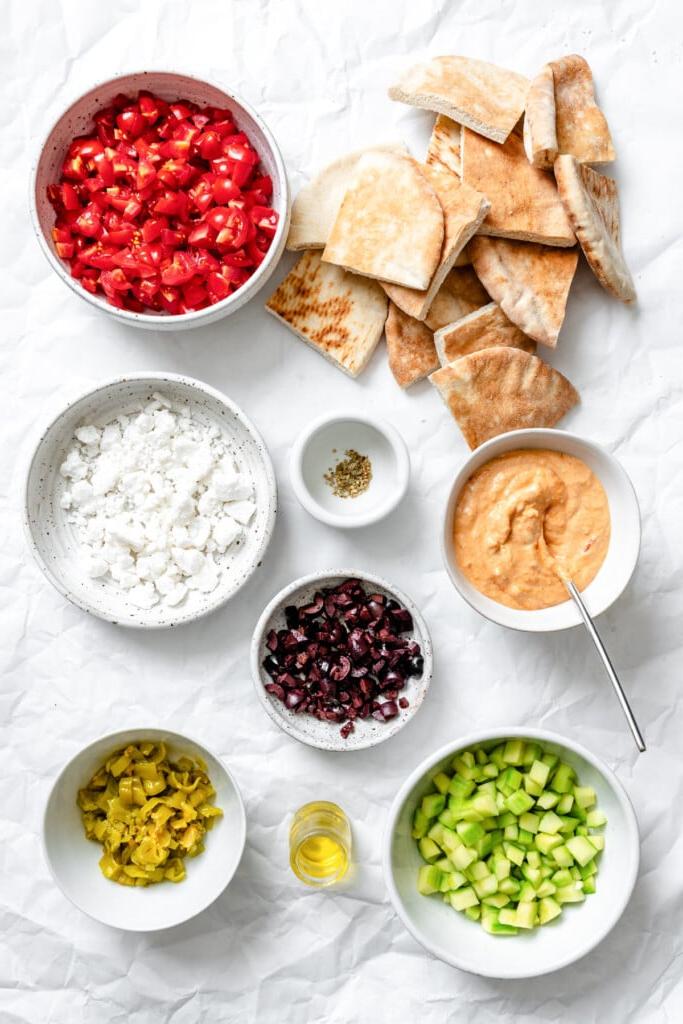 Φορτωμένες Πίτες Χούμους 4 Loaded Hummus Pitas recipe ingredients