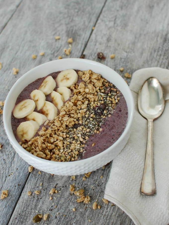 Superfood Smoothie Bowl - breakfast