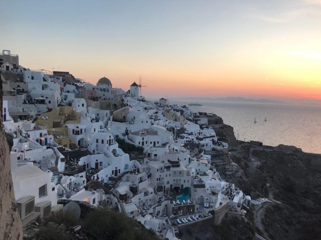 Ελληνική Σαλάτα Κινόα 4 Σαντορίνη, Ελλάδα στο ηλιοβασίλεμα