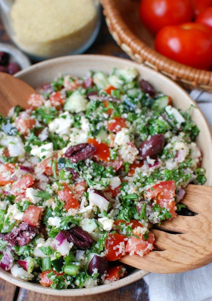 Ελληνικό Ταμπουλέ 6 Greek Tabbouleh with olives.