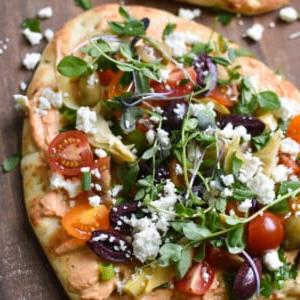 cropped-Mediterranean-Naan-Bread-Pizza-Image-13.jpg
