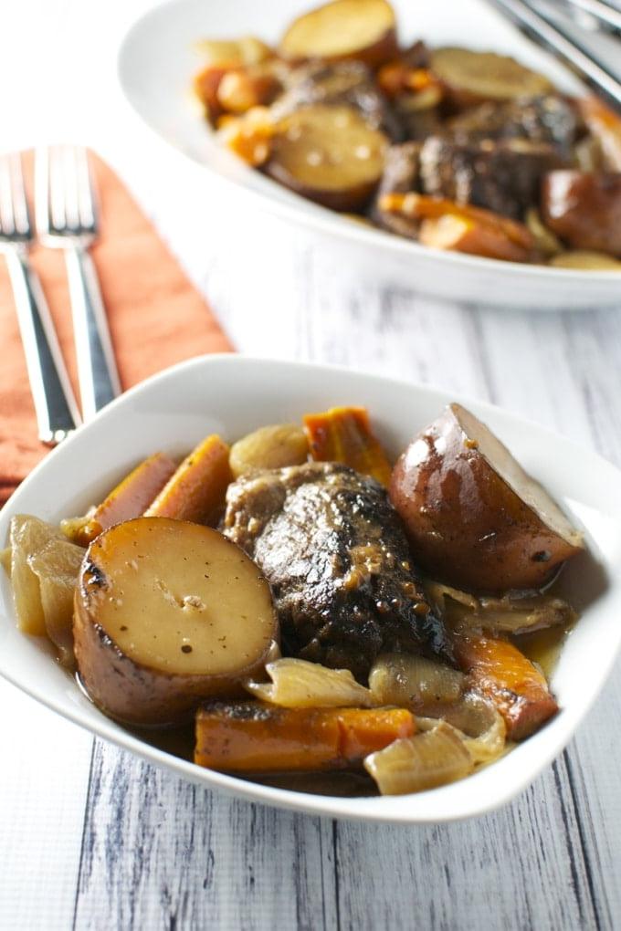 Slow-Cooker-Short-Ribs-1