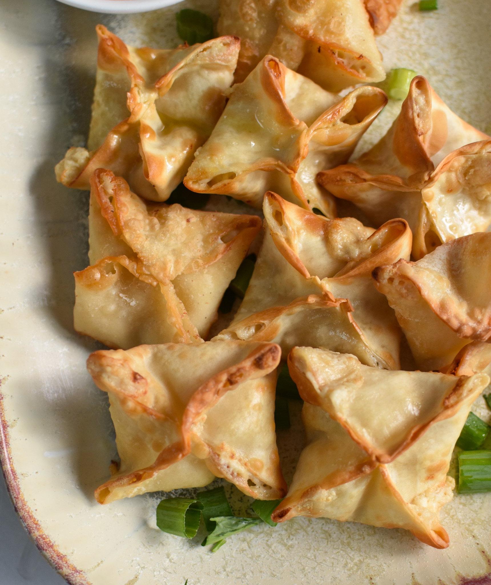 Crab Rangoon στη Φριτέζα Αέρος με σάλτσα.