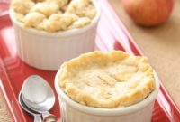 Petite Apple Pies