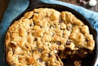 Gooey Skillet Chocolate Chip Cookie Bliss