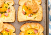 Cheesy Ham and Egg Bake