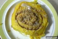 Warm Pumpkin Spice Streusel Rolls