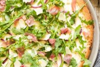 Prosciutto and Arugula Pizza