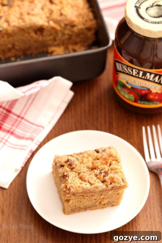 Apple Butter Crumb Cake made with Musselman's Apple Butter