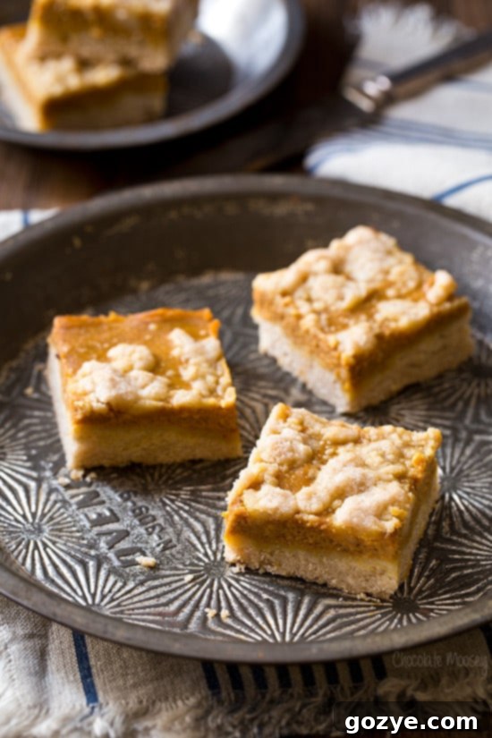 easy Pumpkin Pie Crumb Bars for Thanksgiving
