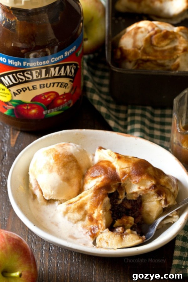 The delicious apple butter filling mixture with walnuts and raisins.