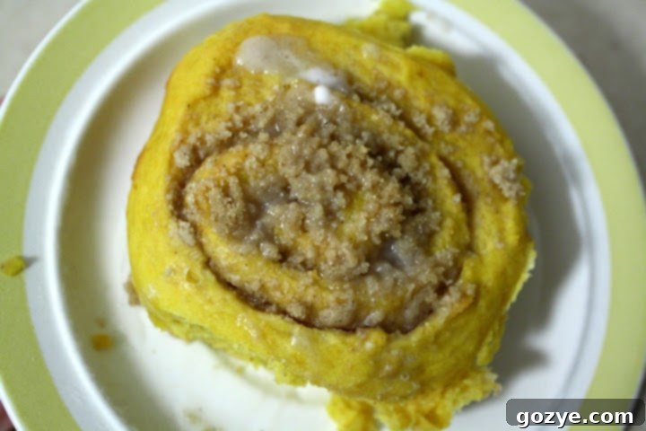 Pin this Streusel Pumpkin Sweet Rolls recipe for later on Pinterest