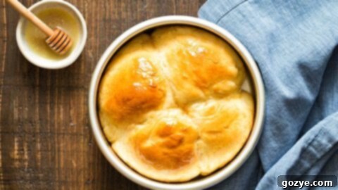 Small Batch Dinner Rolls