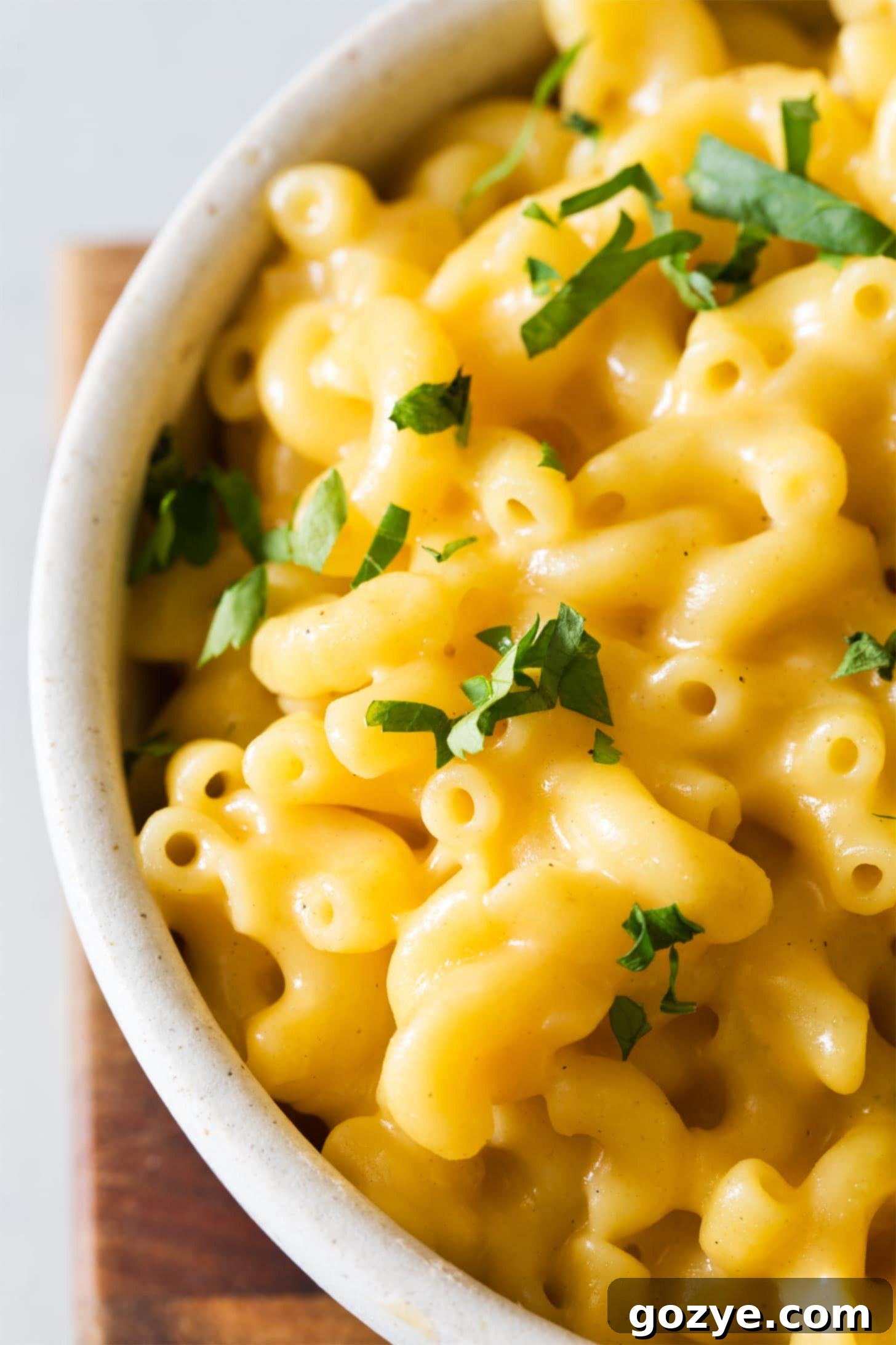 Super close up of macaroni and cheese for two