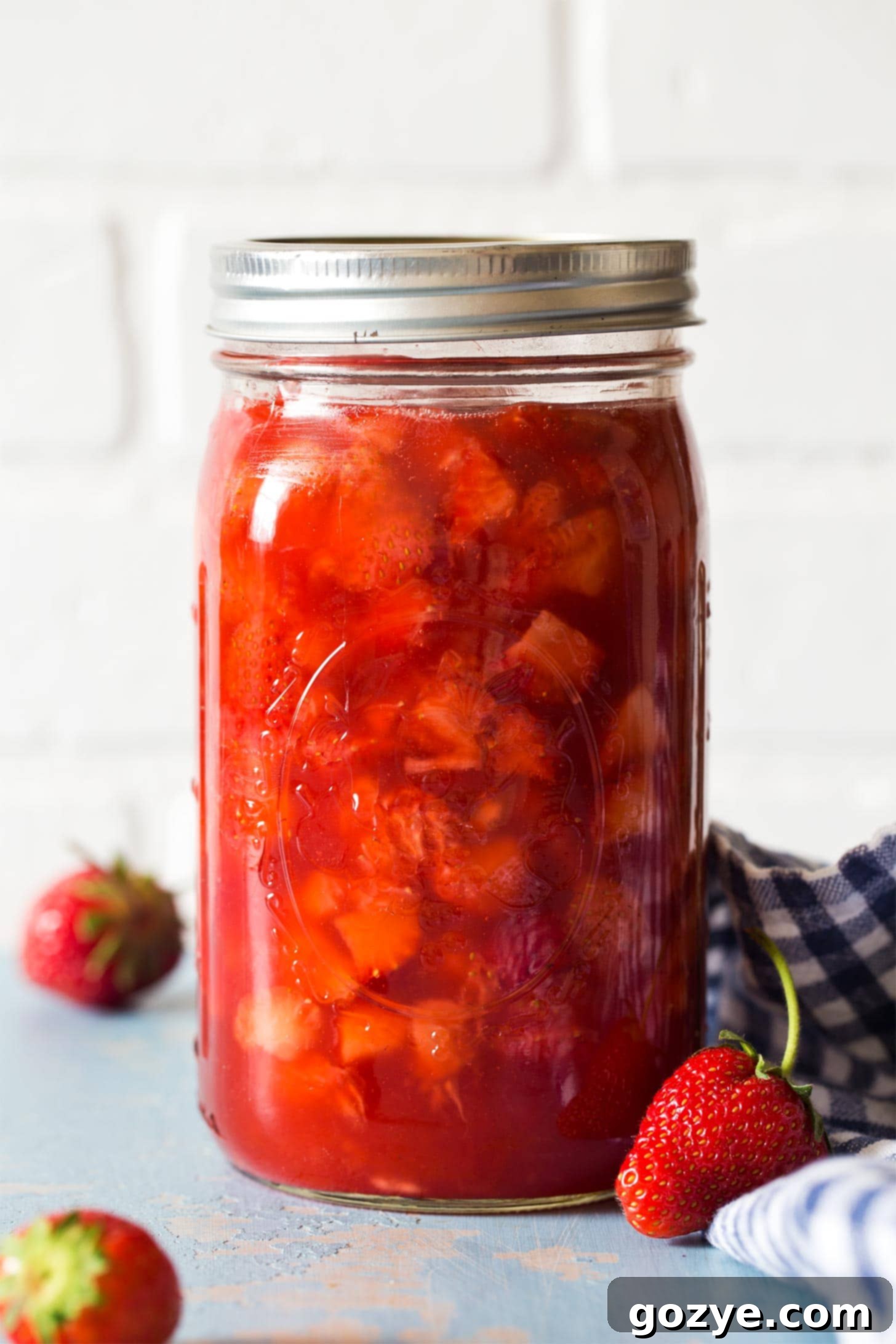 Luscious Strawberry Pie Filling 2 Jar with strawberry pie filling
