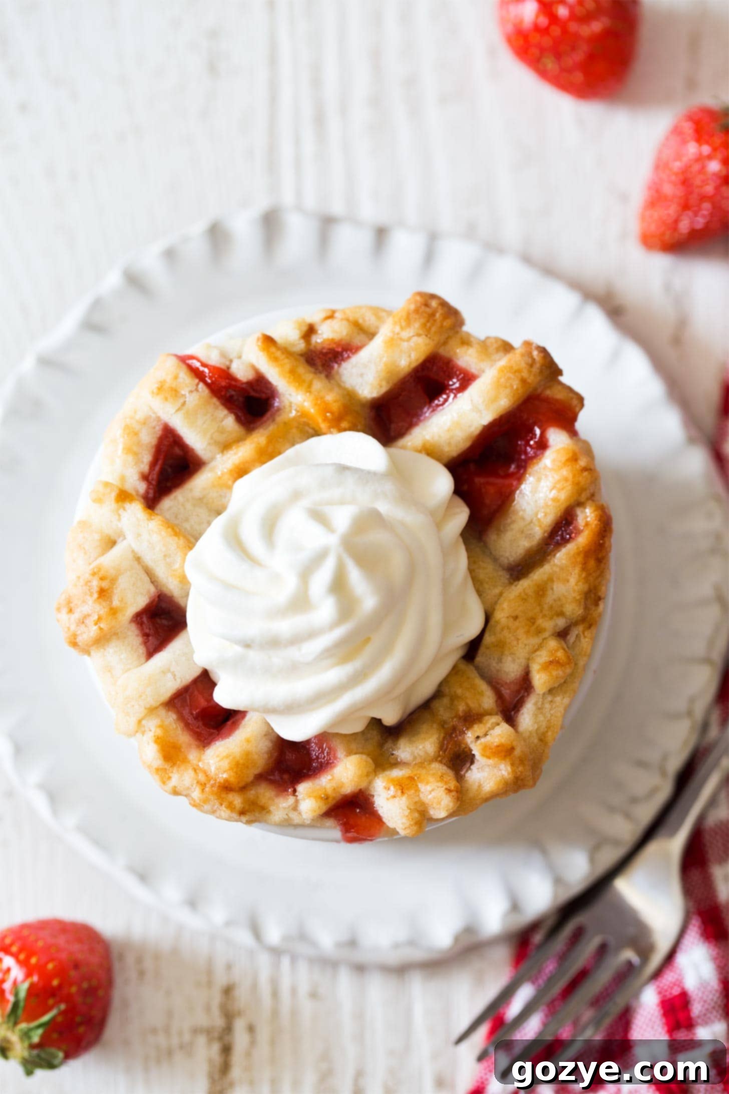 Luscious Strawberry Pie Filling 8 Mini Strawberry Pie with strawberry pie filling